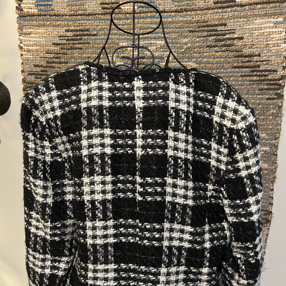 Dressbarn Stylish Black and White Plaid Women's Jacket - Picture 8 of 12
